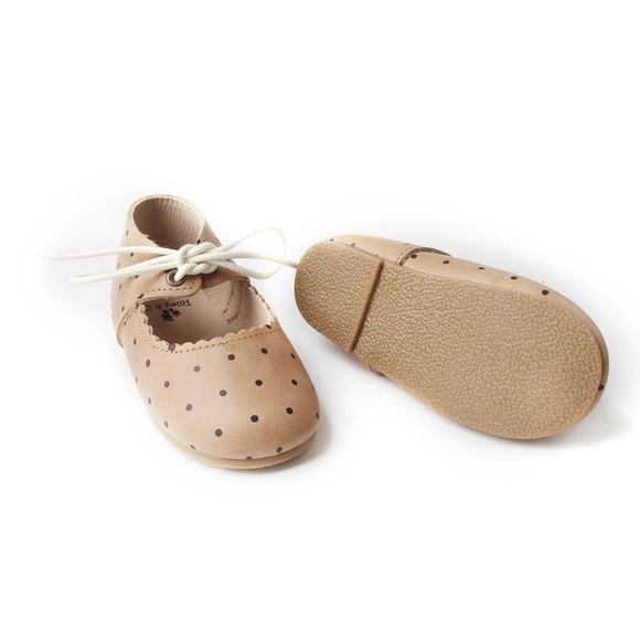 Everly Flats - Oil Waxed - Polka Dot - Picture 3 of 10